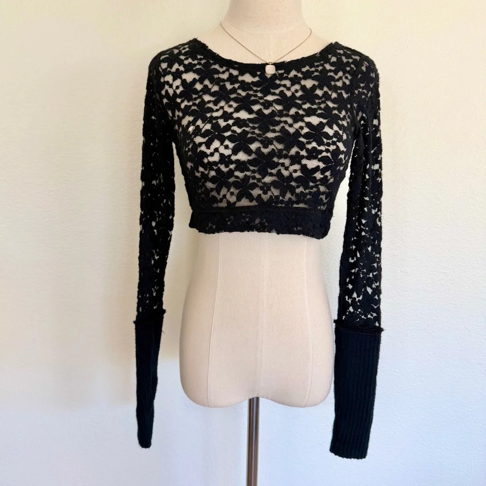 🖤 FREE PEOPLE Black Stretch Lace Crop Top Long Sleeves Loungewear